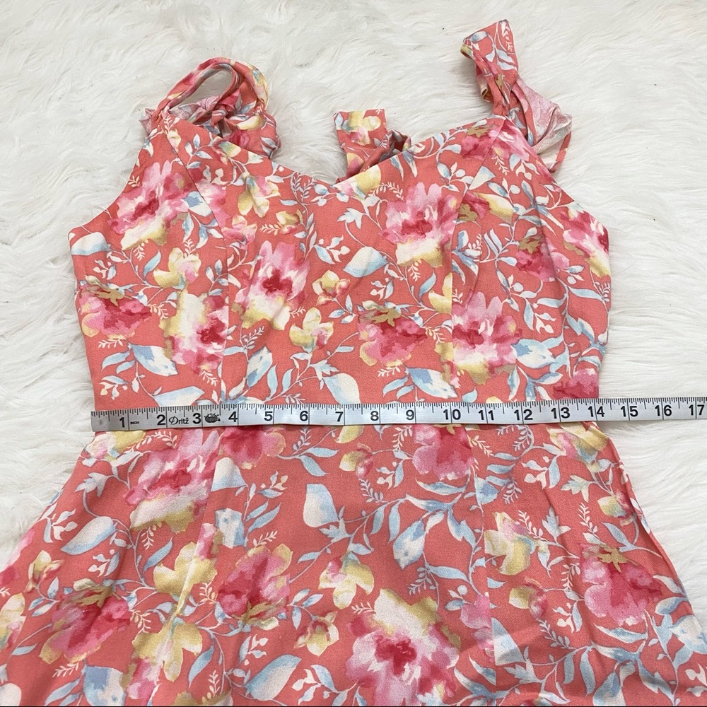 WAYF Flowy Floral Dress - Picture 3 of 8